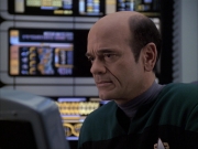extant_StarTrek_VOY_6x04-TinkerTenorDoctorSpy_02453.jpg
