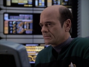 extant_StarTrek_VOY_6x04-TinkerTenorDoctorSpy_02456.jpg