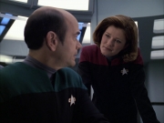extant_StarTrek_VOY_6x04-TinkerTenorDoctorSpy_02465.jpg