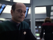 extant_StarTrek_VOY_6x04-TinkerTenorDoctorSpy_02469.jpg