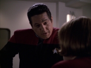 extant_StarTrek_VOY_6x04-TinkerTenorDoctorSpy_02487.jpg