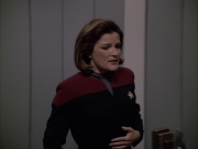 extant_StarTrek_VOY_6x04-TinkerTenorDoctorSpy_02497.jpg