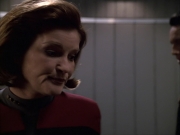 extant_StarTrek_VOY_6x04-TinkerTenorDoctorSpy_02504.jpg