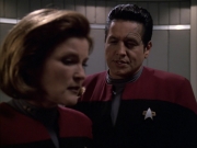 extant_StarTrek_VOY_6x04-TinkerTenorDoctorSpy_02506.jpg
