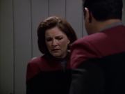 extant_StarTrek_VOY_6x04-TinkerTenorDoctorSpy_02518.jpg
