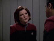 extant_StarTrek_VOY_6x04-TinkerTenorDoctorSpy_02520.jpg