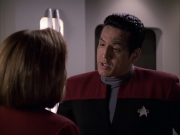 extant_StarTrek_VOY_6x04-TinkerTenorDoctorSpy_02523.jpg