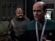 extant_StarTrek_VOY_6x04-TinkerTenorDoctorSpy_02575.jpg
