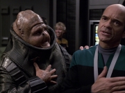 extant_StarTrek_VOY_6x04-TinkerTenorDoctorSpy_02584.jpg