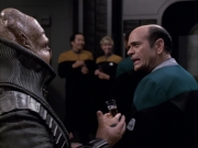 extant_StarTrek_VOY_6x04-TinkerTenorDoctorSpy_02592.jpg