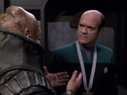 extant_StarTrek_VOY_6x04-TinkerTenorDoctorSpy_02615.jpg