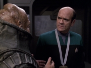 extant_StarTrek_VOY_6x04-TinkerTenorDoctorSpy_02617.jpg