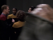 extant_StarTrek_VOY_6x04-TinkerTenorDoctorSpy_02621.jpg