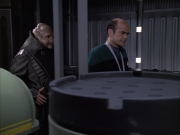 extant_StarTrek_VOY_6x04-TinkerTenorDoctorSpy_02626.jpg