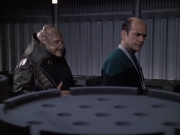 extant_StarTrek_VOY_6x04-TinkerTenorDoctorSpy_02629.jpg