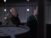 extant_StarTrek_VOY_6x04-TinkerTenorDoctorSpy_02630.jpg