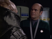 extant_StarTrek_VOY_6x04-TinkerTenorDoctorSpy_02644.jpg
