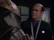extant_StarTrek_VOY_6x04-TinkerTenorDoctorSpy_02649.jpg