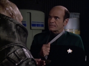 extant_StarTrek_VOY_6x04-TinkerTenorDoctorSpy_02664.jpg