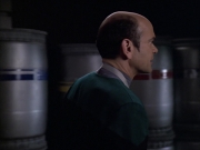 extant_StarTrek_VOY_6x04-TinkerTenorDoctorSpy_02667.jpg