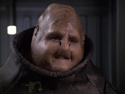extant_StarTrek_VOY_6x04-TinkerTenorDoctorSpy_02691.jpg