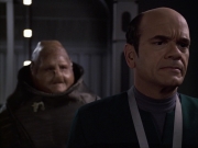 extant_StarTrek_VOY_6x04-TinkerTenorDoctorSpy_02718.jpg