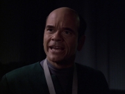 extant_StarTrek_VOY_6x04-TinkerTenorDoctorSpy_02727.jpg
