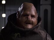 extant_StarTrek_VOY_6x04-TinkerTenorDoctorSpy_02733.jpg