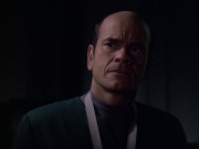 extant_StarTrek_VOY_6x04-TinkerTenorDoctorSpy_02743.jpg
