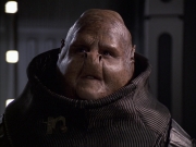 extant_StarTrek_VOY_6x04-TinkerTenorDoctorSpy_02746.jpg