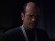 extant_StarTrek_VOY_6x04-TinkerTenorDoctorSpy_02768.jpg