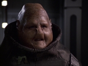 extant_StarTrek_VOY_6x04-TinkerTenorDoctorSpy_02772.jpg