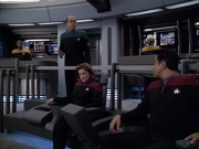 extant_StarTrek_VOY_6x04-TinkerTenorDoctorSpy_02798.jpg