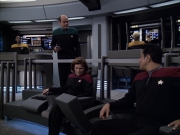 extant_StarTrek_VOY_6x04-TinkerTenorDoctorSpy_02800.jpg