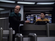 extant_StarTrek_VOY_6x04-TinkerTenorDoctorSpy_02817.jpg