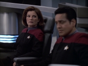 extant_StarTrek_VOY_6x04-TinkerTenorDoctorSpy_02831.jpg
