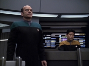 extant_StarTrek_VOY_6x04-TinkerTenorDoctorSpy_02850.jpg