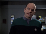 extant_StarTrek_VOY_6x04-TinkerTenorDoctorSpy_02904.jpg