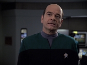 extant_StarTrek_VOY_6x04-TinkerTenorDoctorSpy_02906.jpg