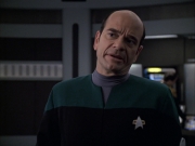 extant_StarTrek_VOY_6x04-TinkerTenorDoctorSpy_02928.jpg