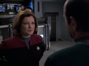 extant_StarTrek_VOY_6x04-TinkerTenorDoctorSpy_02952.jpg