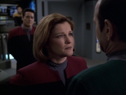 extant_StarTrek_VOY_6x04-TinkerTenorDoctorSpy_02956.jpg