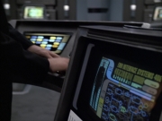 extant_StarTrek_VOY_6x04-TinkerTenorDoctorSpy_02966.jpg