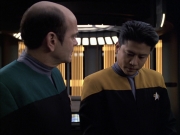 extant_StarTrek_VOY_6x04-TinkerTenorDoctorSpy_03000.jpg