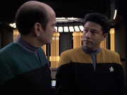 extant_StarTrek_VOY_6x04-TinkerTenorDoctorSpy_03002.jpg