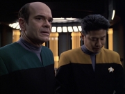 extant_StarTrek_VOY_6x04-TinkerTenorDoctorSpy_03006.jpg