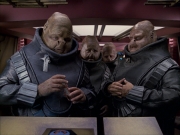 extant_StarTrek_VOY_6x04-TinkerTenorDoctorSpy_03013.jpg
