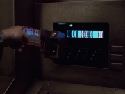 extant_StarTrek_VOY_6x04-TinkerTenorDoctorSpy_03061.jpg