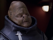 extant_StarTrek_VOY_6x04-TinkerTenorDoctorSpy_03077.jpg