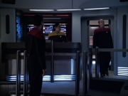 extant_StarTrek_VOY_6x04-TinkerTenorDoctorSpy_03097.jpg